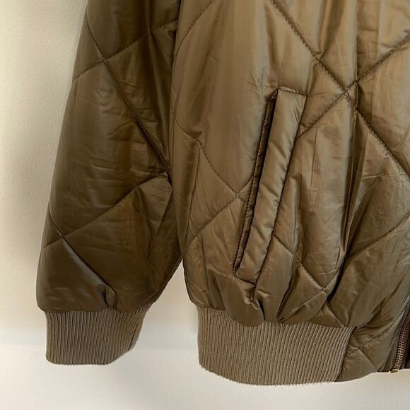 Treasure & Bond Army Green Quilted Coat - Picture 5 of 5